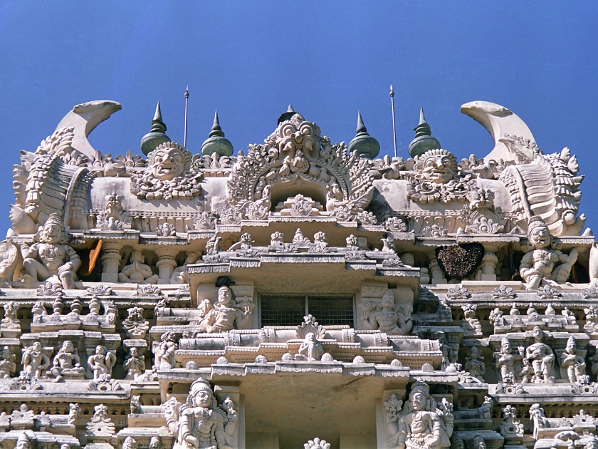 Trip to the Temples Around Hassan. Channekeshava Temple. Belur. .