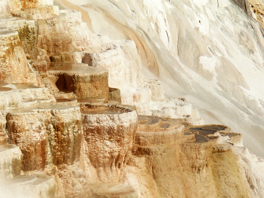 Yellow Stone National Park. Mammoth Hot Springs. Yellow Stone National Park. .
