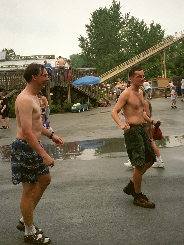Cedar Point Amusement Park. Wet. Sandusky. .