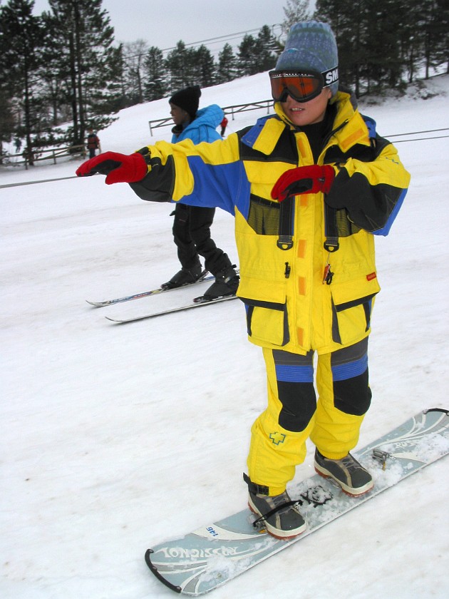 Weekend Skiing at Alpine Valley. Snowboard Lessions. Detroit. .