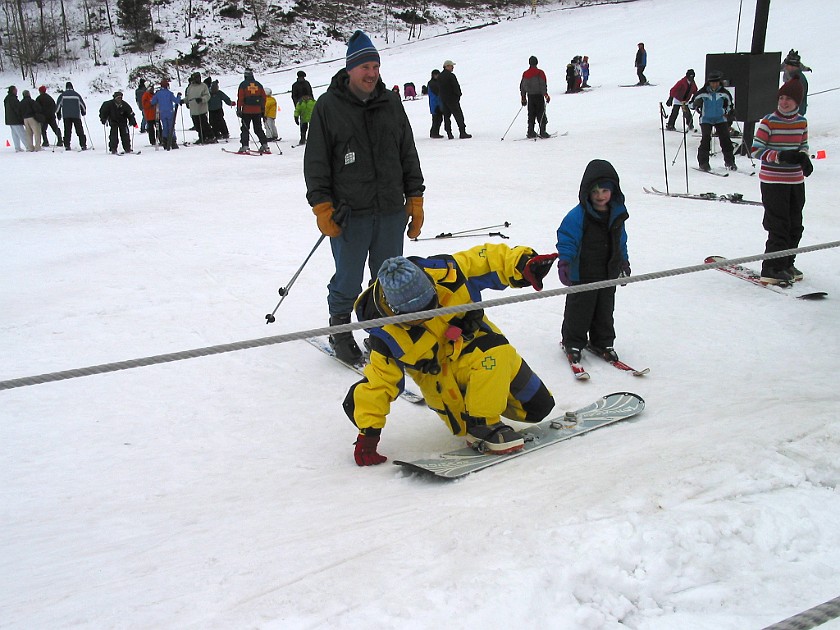 Weekend Skiing at Alpine Valley. Snowboard Lessions. Detroit. .