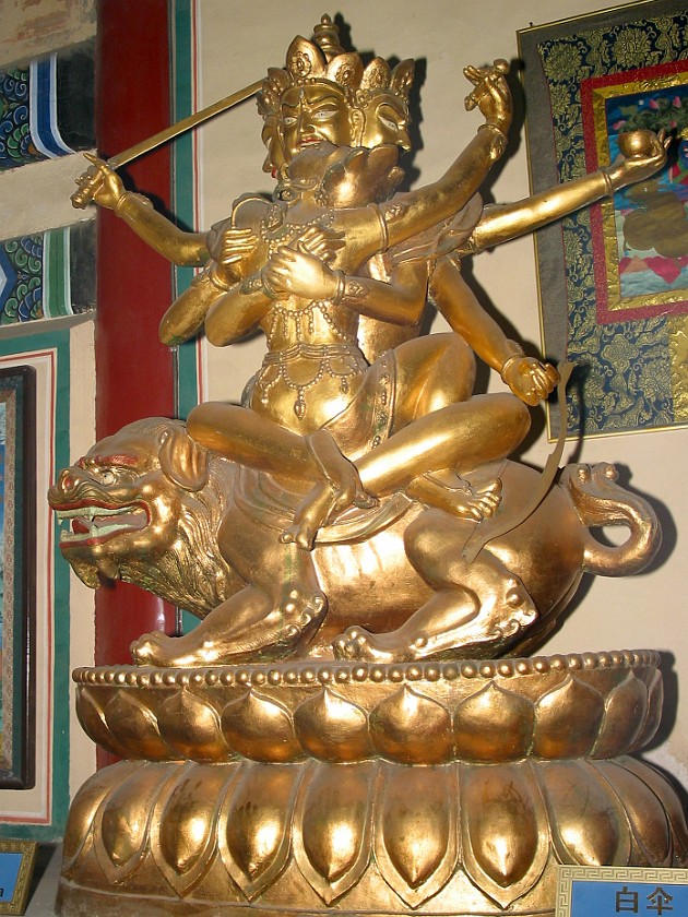 Qiong Dao (Jade Island). Yong'ansi (Temple of Eternal Peace). Beijing. .