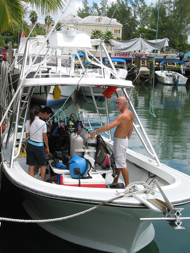 Stuart Cove's Dive Center. Dive Preparations. South Ocean. .