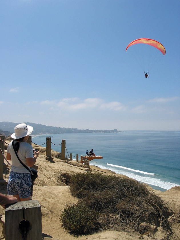 Torrey Pines State Reserve. Paraglider. near San Diego. .