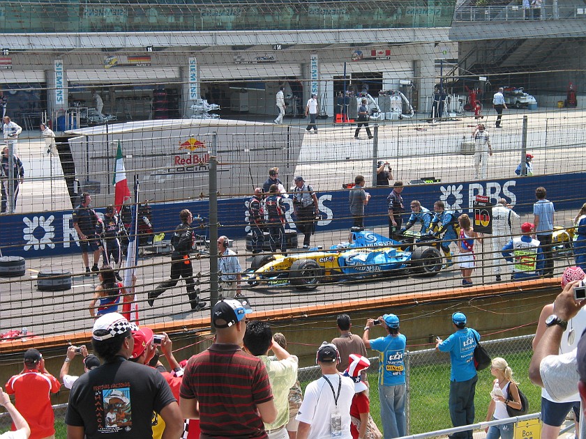 Formula 1 US Grand Prix, Indianapolis Motor Speedway. Start Grid. Indianapolis. .