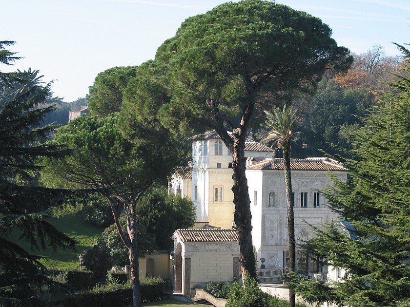 Vatican Museum. Giardini del Vaticano. Vatican City. .