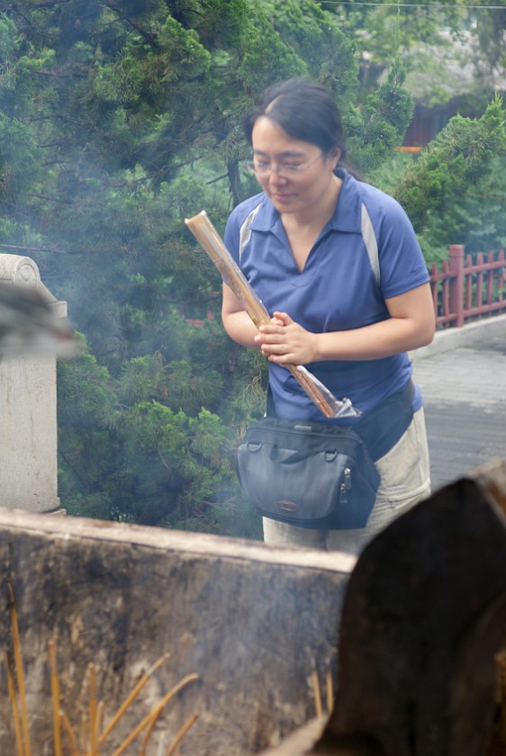 Tánzhè Sì. Making a wish. Beijing. .