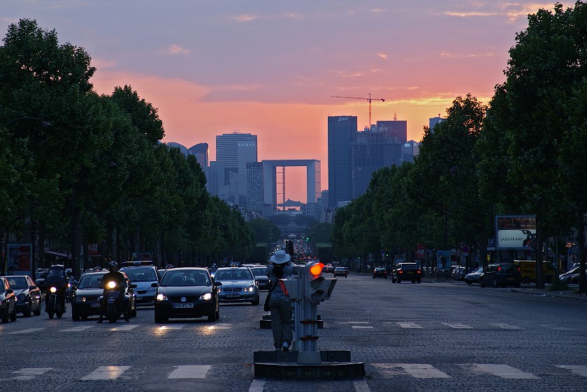 Arc de Triomphe. La Défense. Paris. .