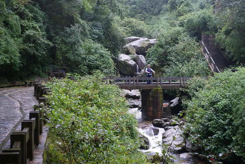 Horseback Ride on Zhonghé Shan. Zhonghé Shan gorge. near Dàli. .