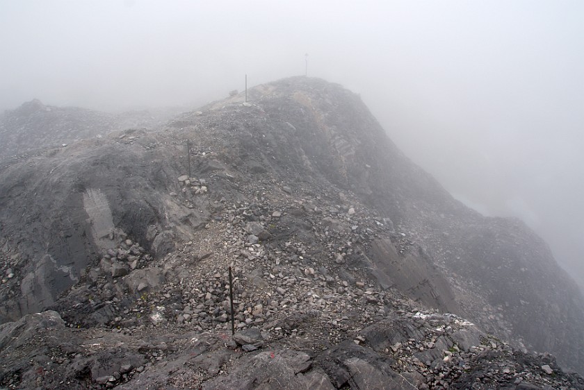 Trip to the Yùlóng Xueshan Summit. View from the top platform. Yùlóng Xueshan. .