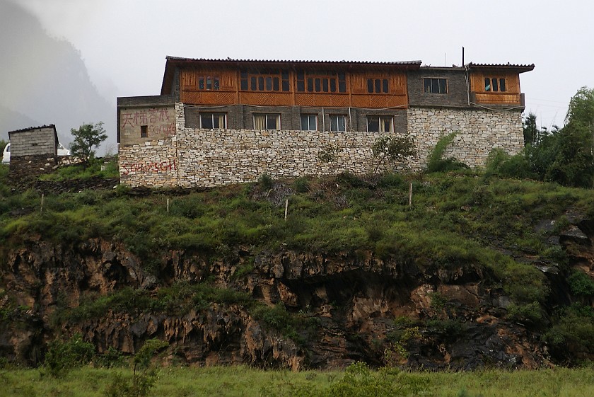 Daytrip to the Tiger Leaping Gorge. Tian Ti guest house. Tiger Leaping Gorge. .