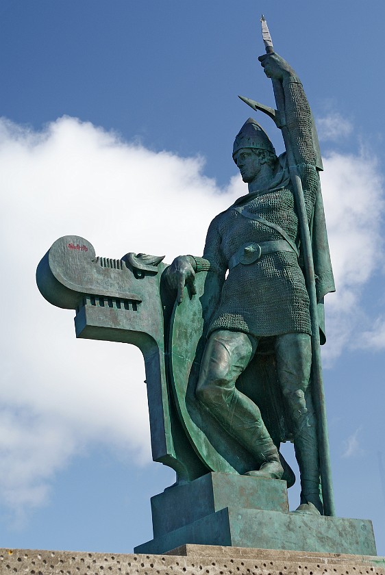 Reykjavík. Arnason statue. Reykjavík. .