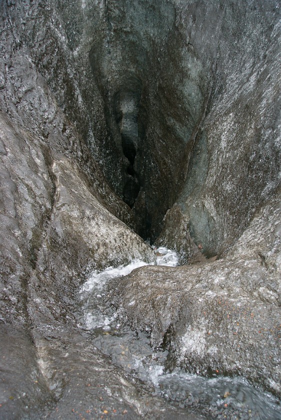 Tour on the Svinafellsjökull Glacier . Moulin. Skaftafell Nationalpark. .