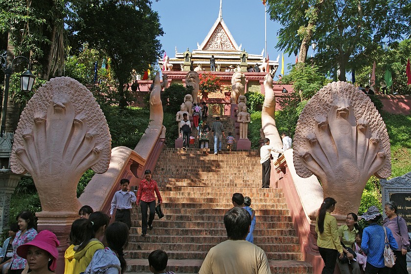 Wat Phnom. Vihara. Phnom Penh. .