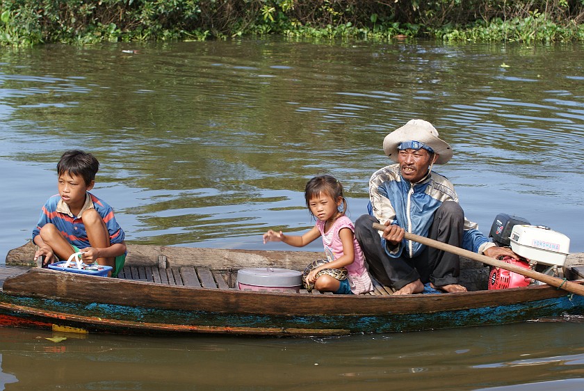 Floating Village of Chong Kneas. Approaching Soft Drink Sellers. Chong Kneas. .