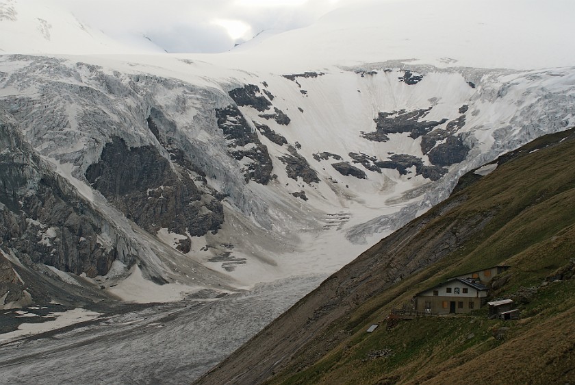 Hiking on the Gamsgrubenweg. Pasterze Glacier. near Heiligenblut. .