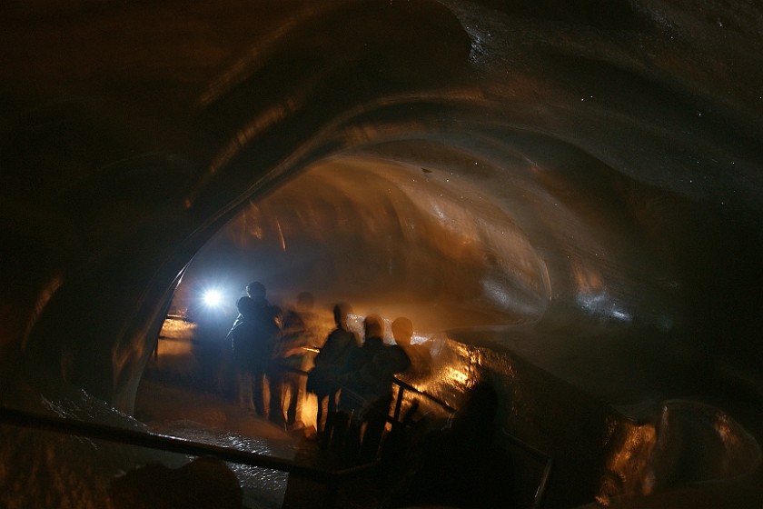 Eisriesenwelt. Ice Tunnel. Werfen. .