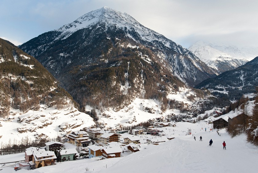 Rettenbach Glacier and Valley. Descent to Sölden. Sölden. .