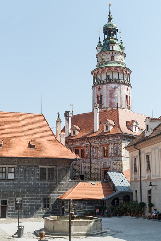 Ceský Krumlov. Round tower. Ceský Krumlov. .