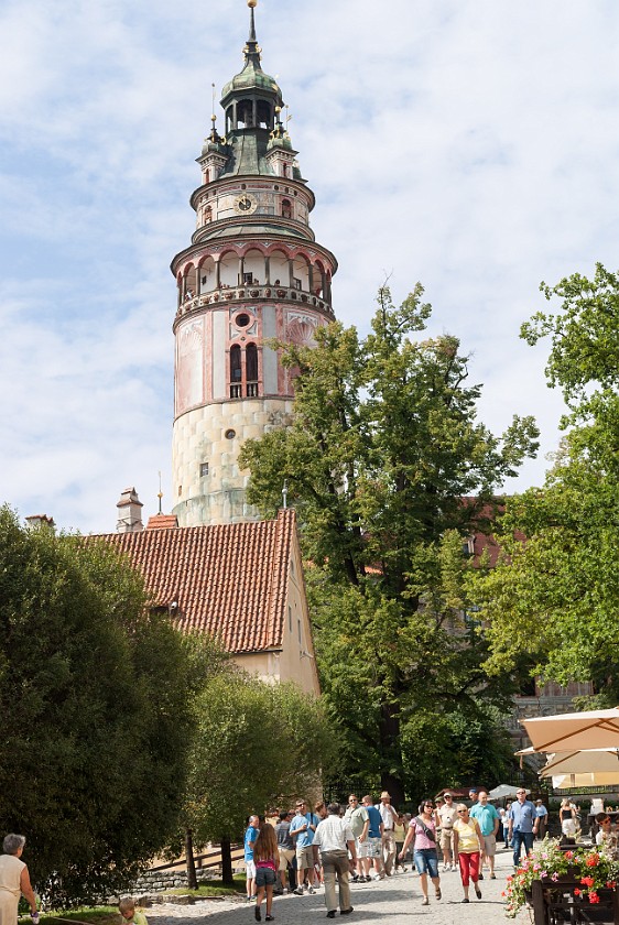 Ceský Krumlov. Castle entry and round tower. Ceský Krumlov. .
