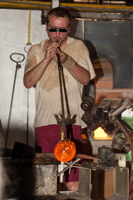 Moser Glasswork Shop. Glass-blower. Karlovy Vary. .