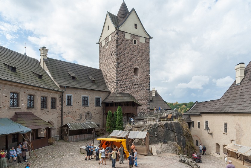 Loket Castle. Courtyard. Loket Nad Ohre. .