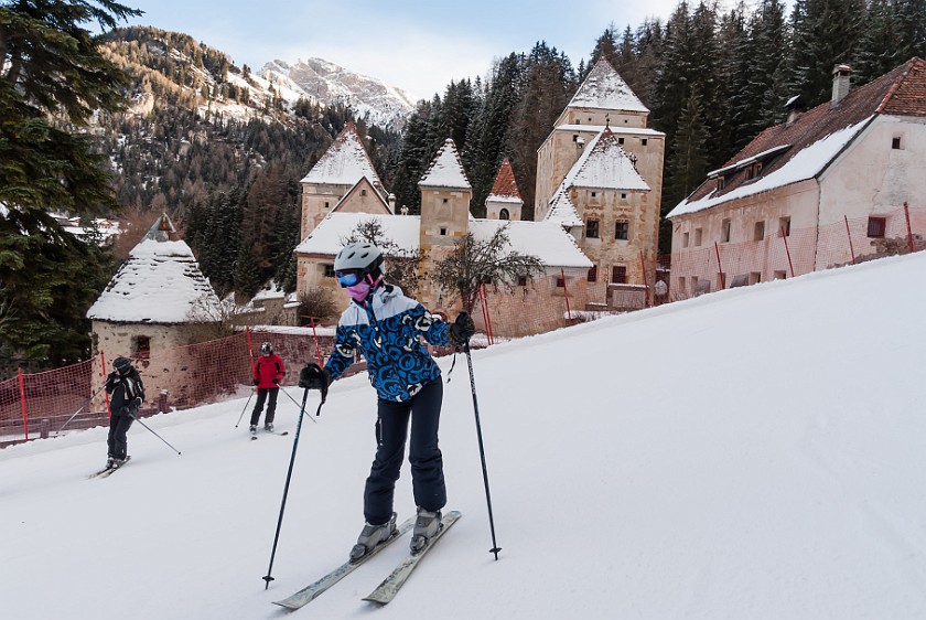 Sellaronda Counter-Clockwise. Saslong with view on Castle Gardena. Gröden. .