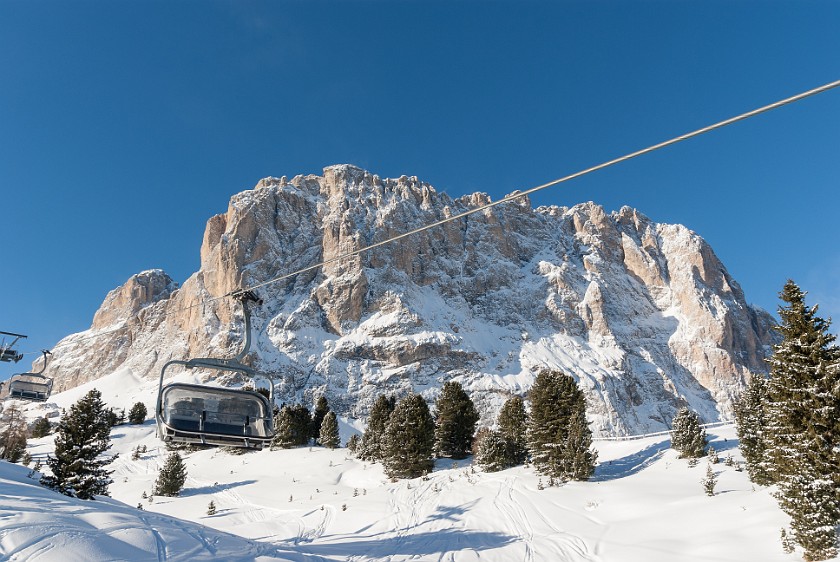 Sellaronda Counter-Clockwise. Sassolungo. Gröden. .