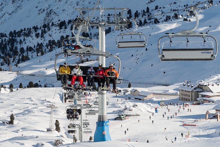 Sellaronda Counter-Clockwise. Chairlift to Passo Sella. Gröden. .