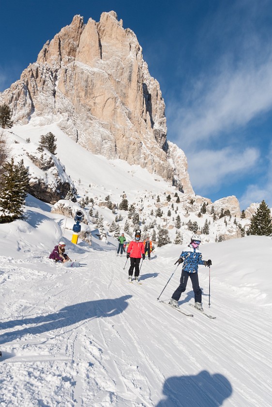 Sellaronda Counter-Clockwise. Sassolungo. Gröden. .
