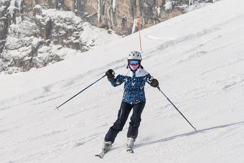 Sellaronda Clockwise. Skiing. Gröden. .