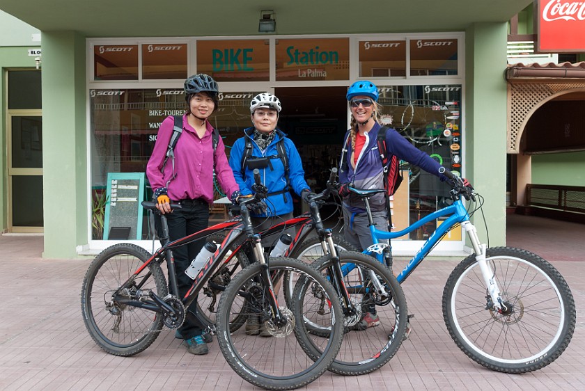 Ruta de los Volcanes. MTB group portrait in front of the bike shop. near Puerto de Naos. .