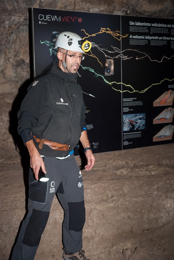 Cueva del Viento. Guide inside the cave. Icod de Los Vinos. .
