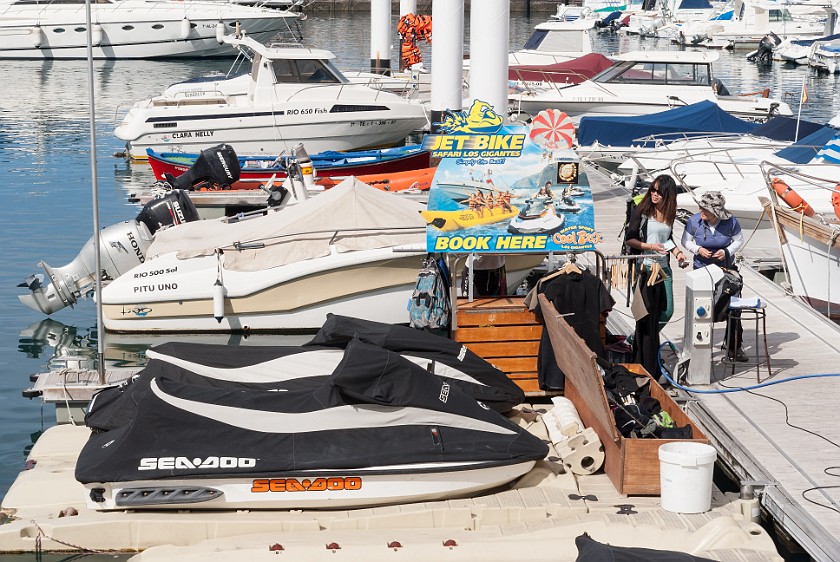 Jet Ski Safari. Jet ski operator. Los Gigantes. .