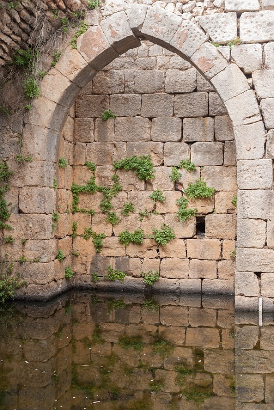 Nimrod Fortress. Flooded room. near Nimrod. .