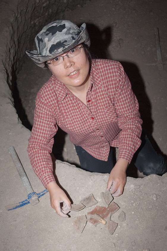 Archaeological Seminars at Tel Maresha. Excavated pot sherds and bone. Beit Guvrin. .