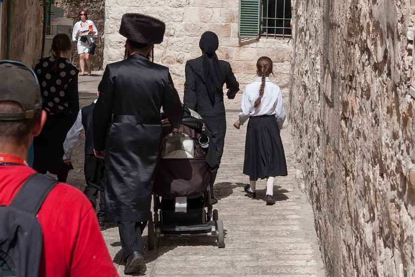 Old City of Jerusalem. Jewish family. Jerusalem. .