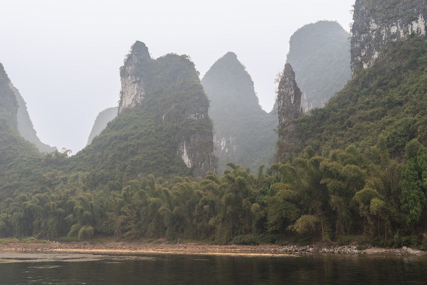 Lí Jiang Boat Tour. Pinnacles at the Lí Jiang River. near Guìlín. .