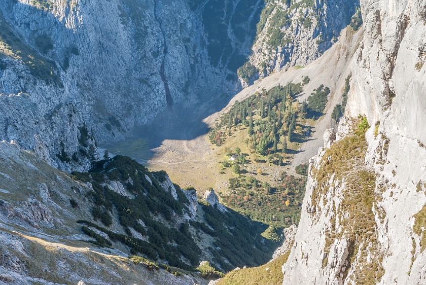 Hike to the Meilerhütte. Oberreintal. near Garmisch-Partenkirchen. .