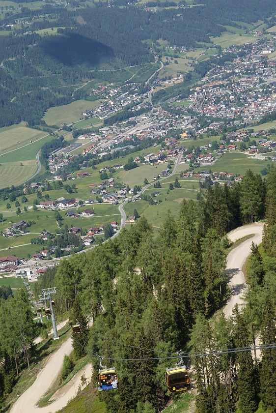 Hochwurzen. View on Schladming and the Hochwurzen cable car. Rohrmoos-Untertal. .