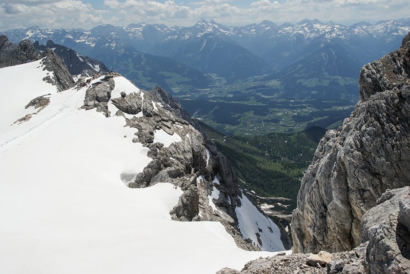 Dachstein. Seethalerhütte and glacier. Ramsau am Dachstein. .