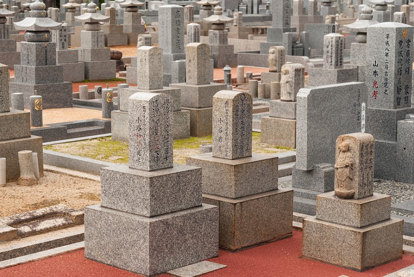 Daitoku-Ji. Grave yard. Kyoto. .
