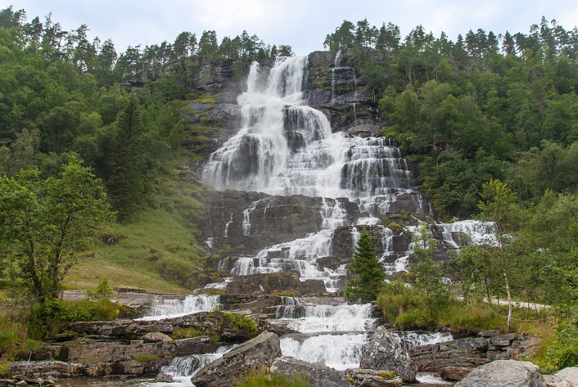 Tvindefossen. Waterfall. near Oppheim. .