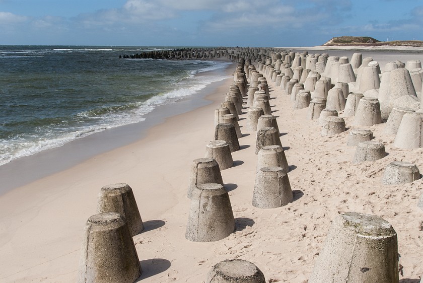 Southern Sylt. Tetrapods. Hörnum. .