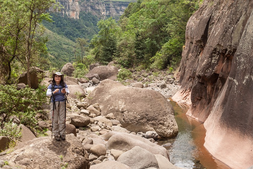 Royal Natal National Park. Hiking the Thukela Gorge. Bergville. .