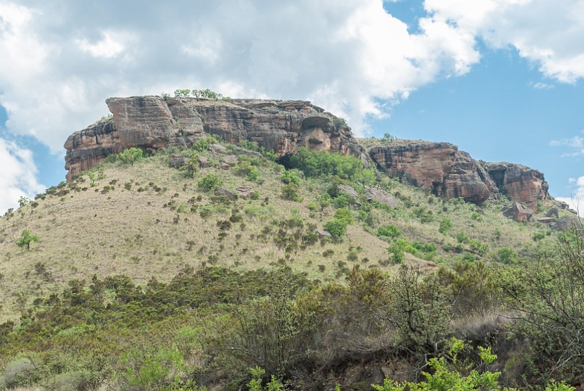 Ukhahlamba Drakensberg Park. Hill with the main caves. Giant's Castle Camp. .