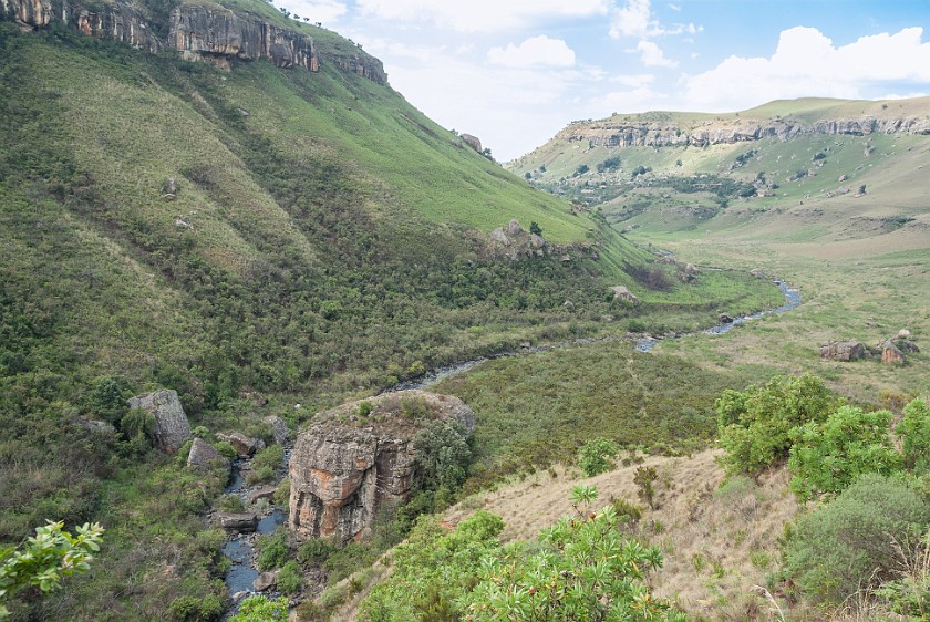 Ukhahlamba Drakensberg Park. Boesmansriver. Giant's Castle Camp. .