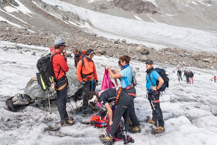 Jamtal Glacier Tour. Glacier hiking. near Galtür. .