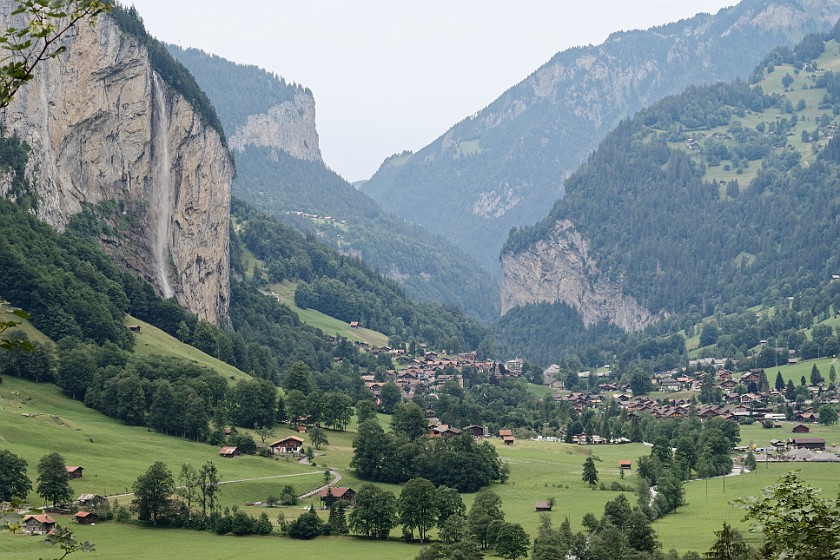 Lauterbrunnen. Lauterbrunnen and Saubbach waterfall. Lauterbrunnen. .