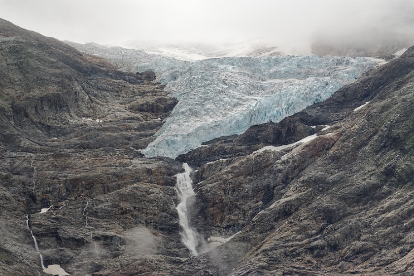 Trift Bridge Hike. Glacier. Gadmen. .